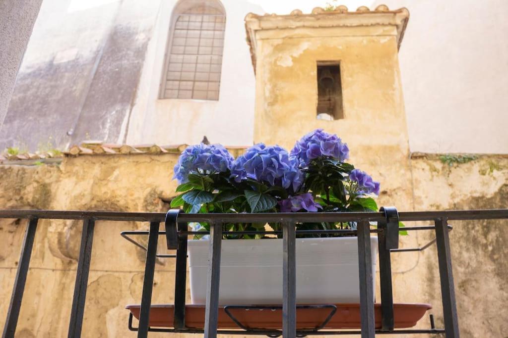 Peonia Blu Apartment サレルノ エクステリア 写真